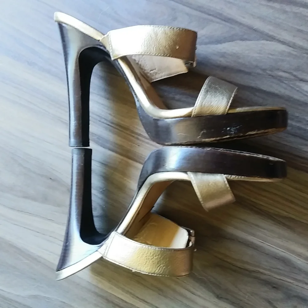 Mk leather heels
